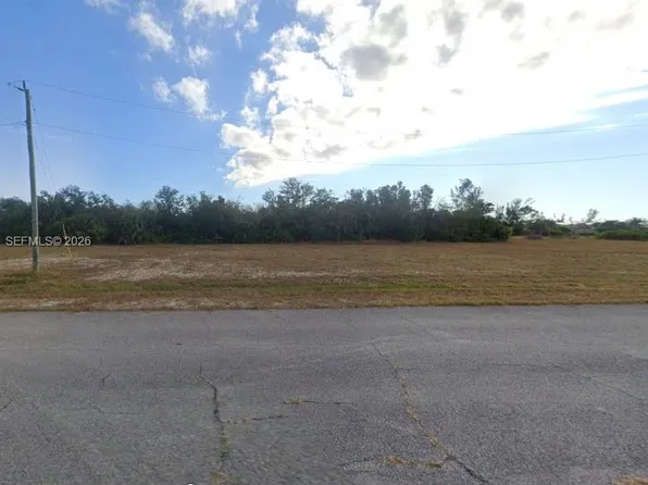 1915 NW 41st Ave, Cape Coral, FL 33993