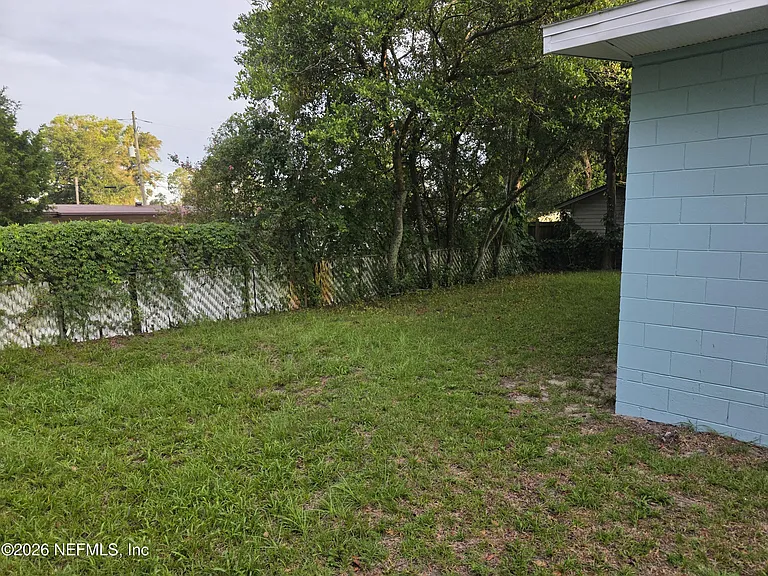 11428 Harlan Dr — Photo 4