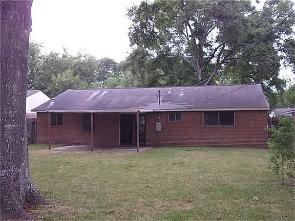 4th image of 5847 Greencraig Dr