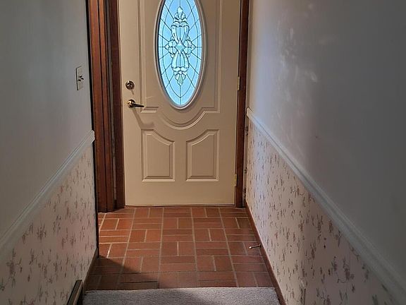2nd image of 5915 W Peachtree Dr