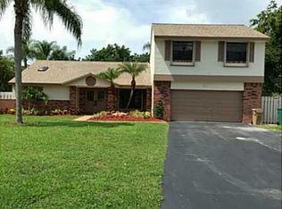 14440 Greenbriar Pl, Davie, FL 33325