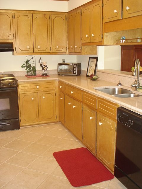 Kitchen with Silestone Countertops