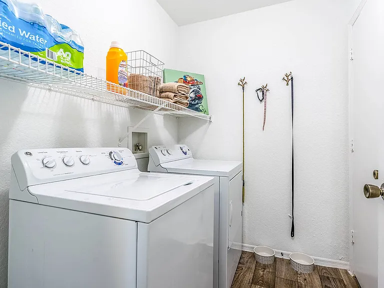 Coastline Cove Apartment Homes — Photo 11