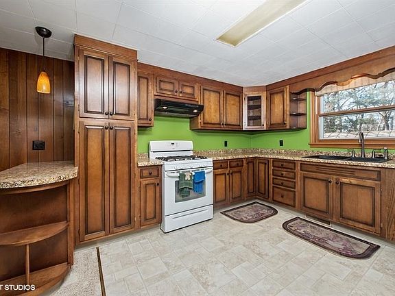 04_1008N23rdSt_177_Kitchen_LowRes