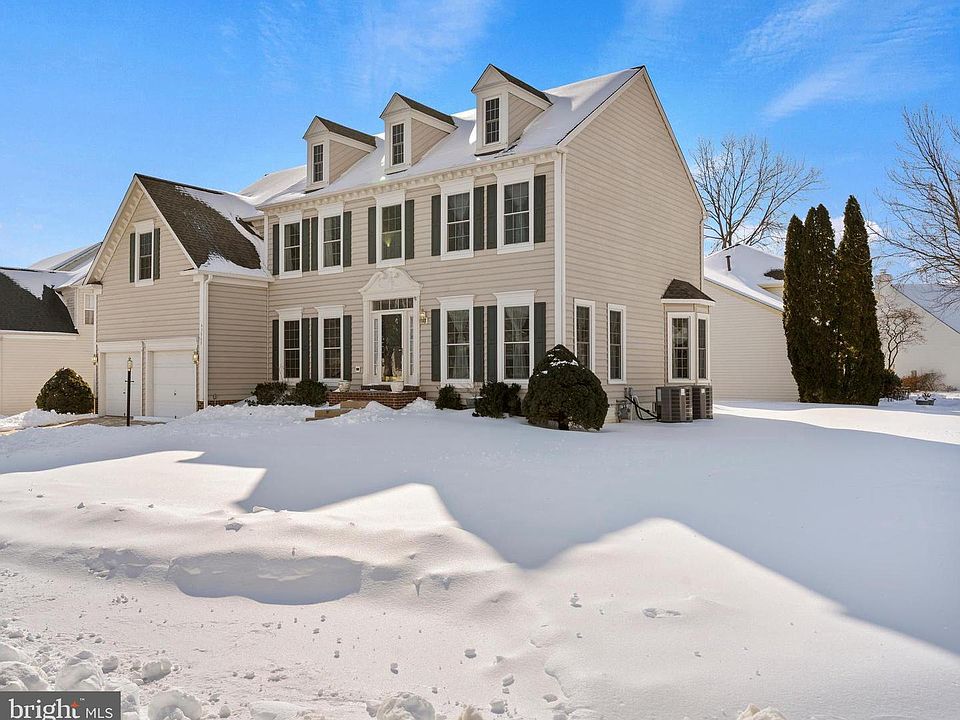 1st image of 43969 Tavern Dr