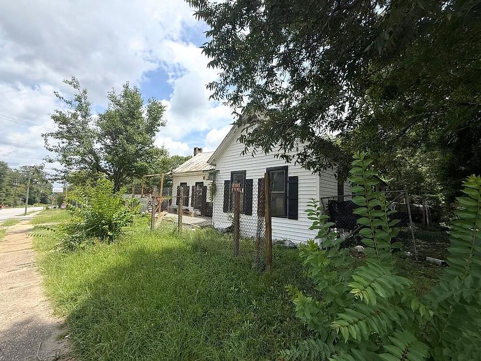 2nd image of 522 Seale Rd