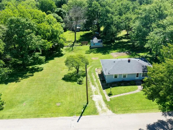 1 Ambrosius Pl, Caseyville, IL 62232