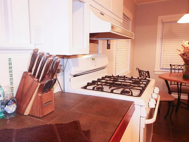 2514 E Ryan Dr — Photo 10