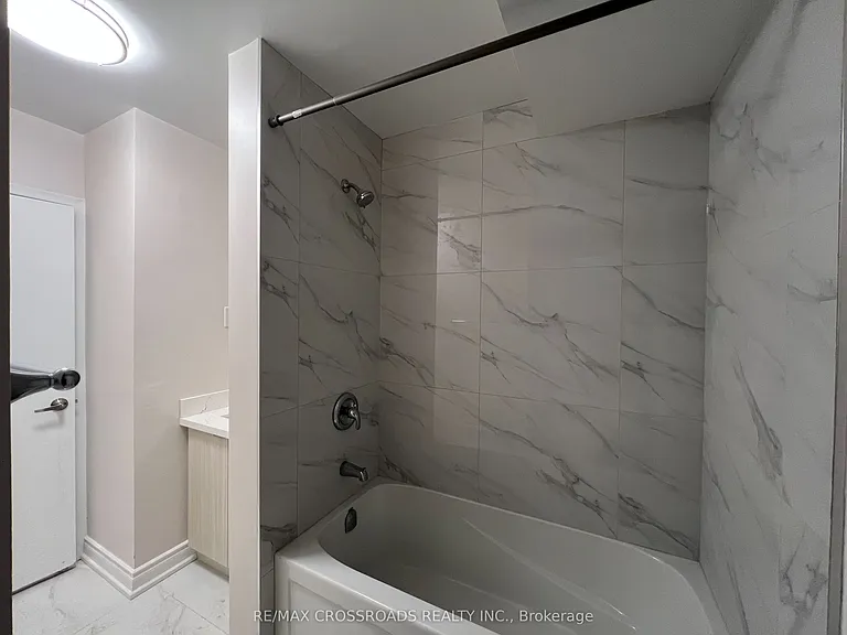 1324B Gerrard St E #1 — Photo 9