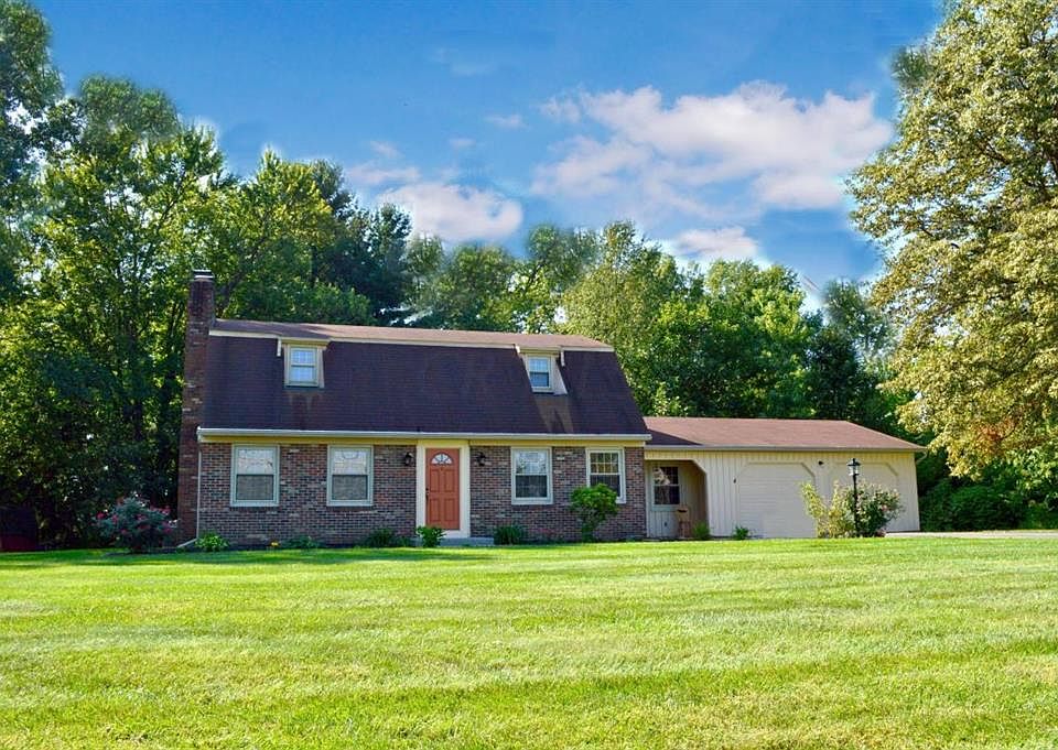 1st image of 111 Hereford Dr
