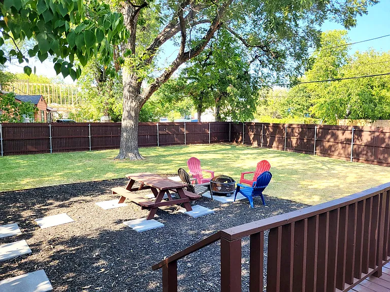 Fire pit with ample seating for 6-8