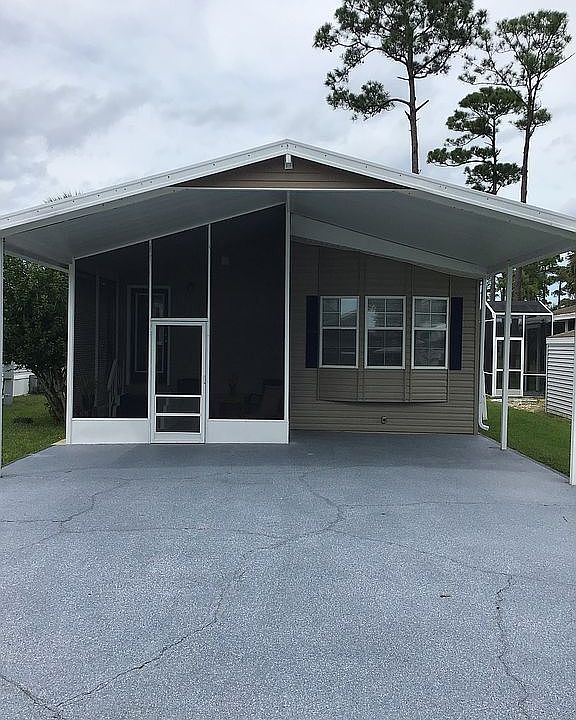 1st image of 557 Lake Dr