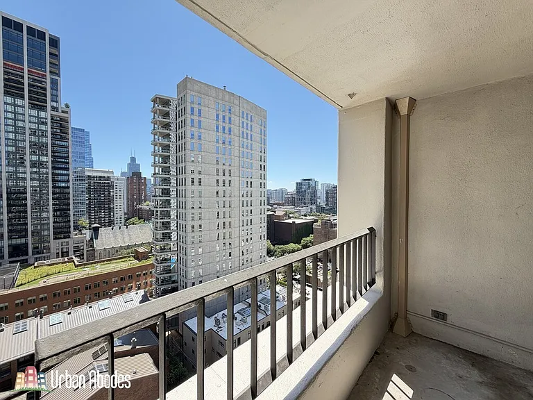 1030 N State St #12K — Photo 19