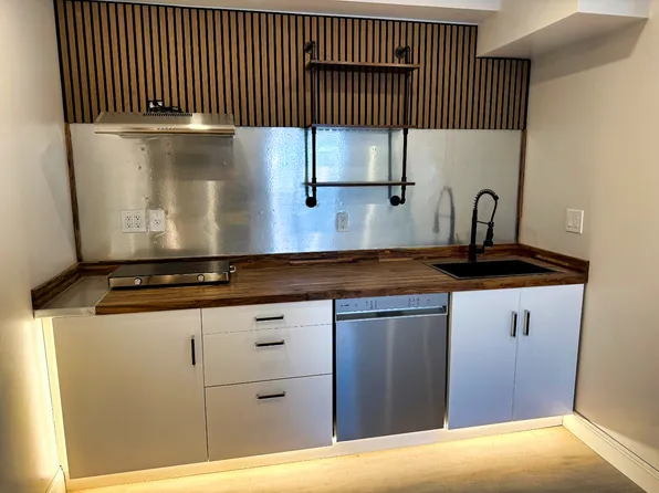 43 Jacobs Ter #S1, Newton Center, MA 02459