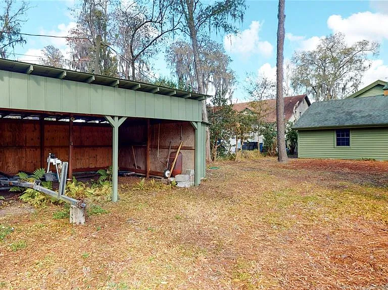 19803 Reading Rd — Photo 9