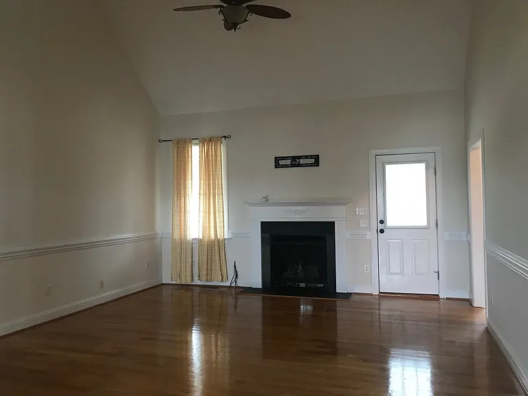 3709 Stonehenge Ln W — Photo 12