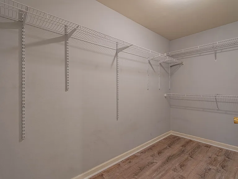 2234 Hickory Manor Way — Photo 27