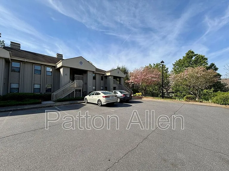 2406 Abbey Cir — Photo 33