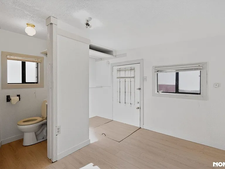 2509 Royalty Ct #B — Photo 11