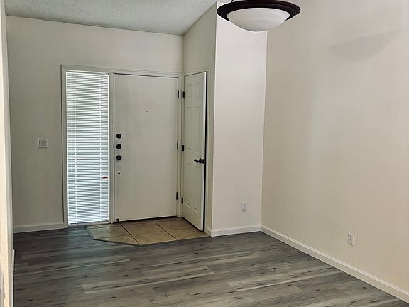 Entrance & dining room