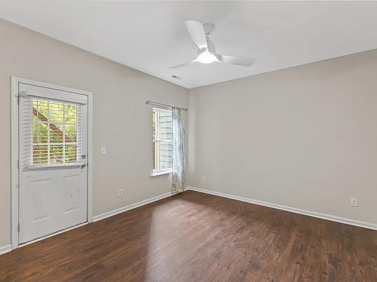 611 Carlton Commons Ln #1 — Photo 9