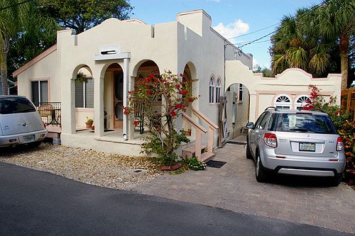 1st image of 214 Esther St