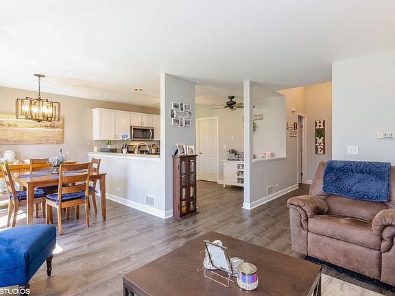 4th image of 2118 Orchard Ln #14-A-3