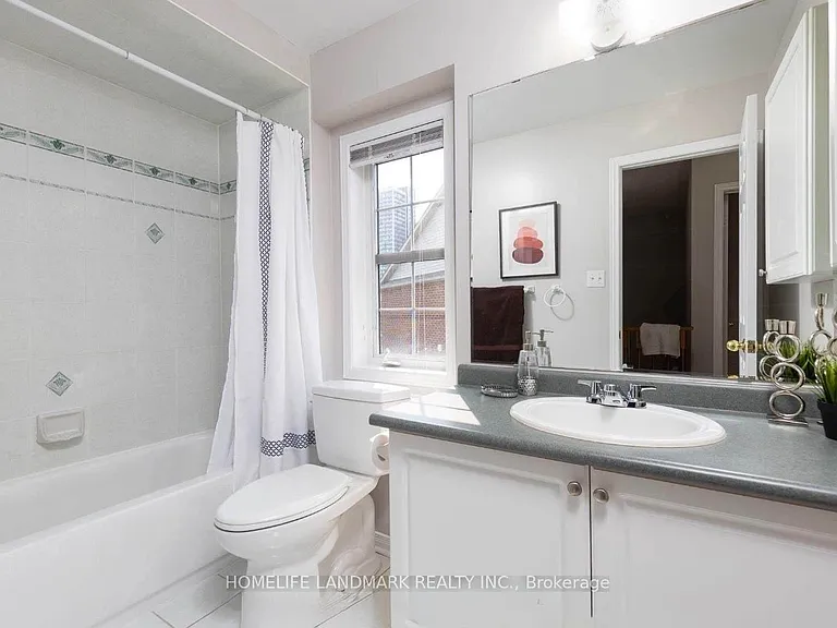 69 Selkirk Dr — Photo 19
