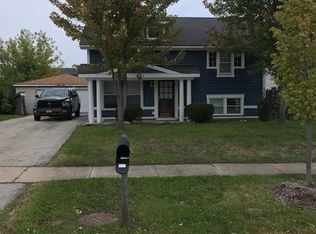 214 Grant Dr, Bolingbrook, IL 60440