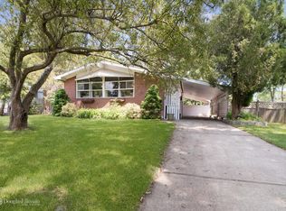11 Bartley Ln, West Sayville, NY 11796