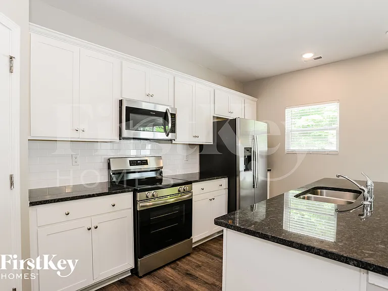 5615 Cobblestone Glen Dr — Photo 6