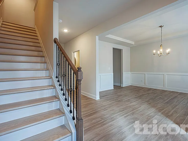 503 Slyfox Ln — Photo 7