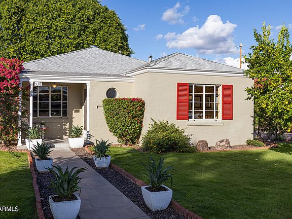 3rd image of 530 W WILSHIRE Drive