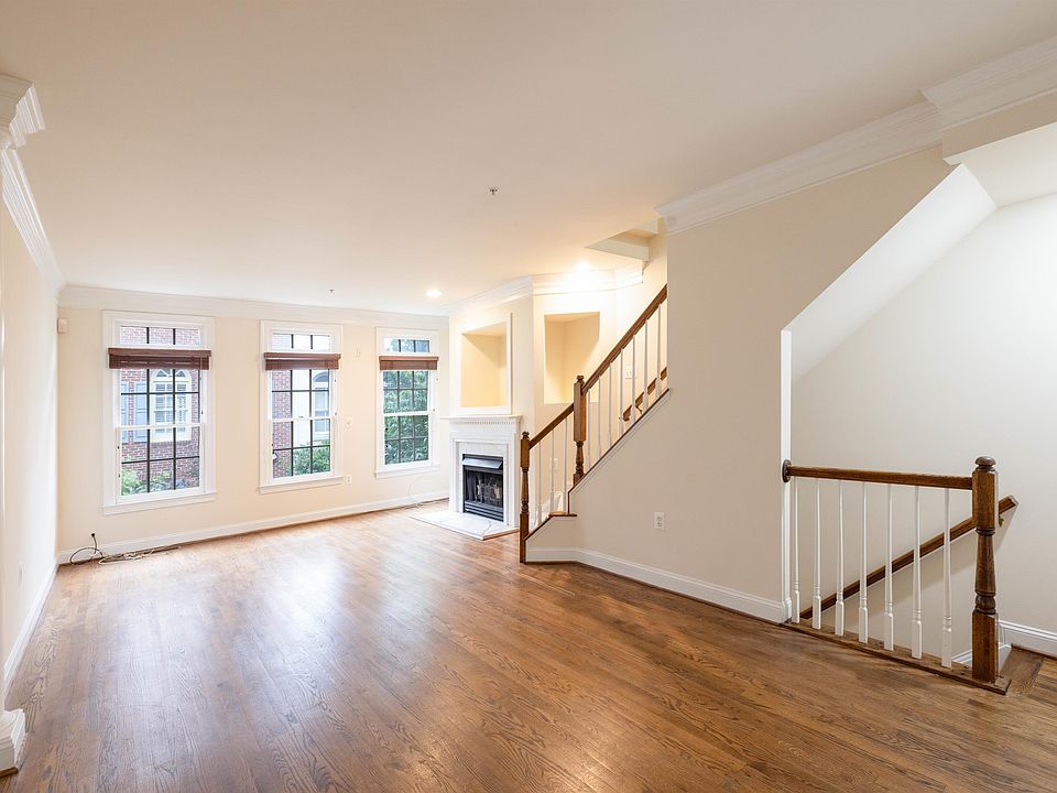 living/dining area