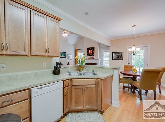 5th image of 1190 Brookshire Dr