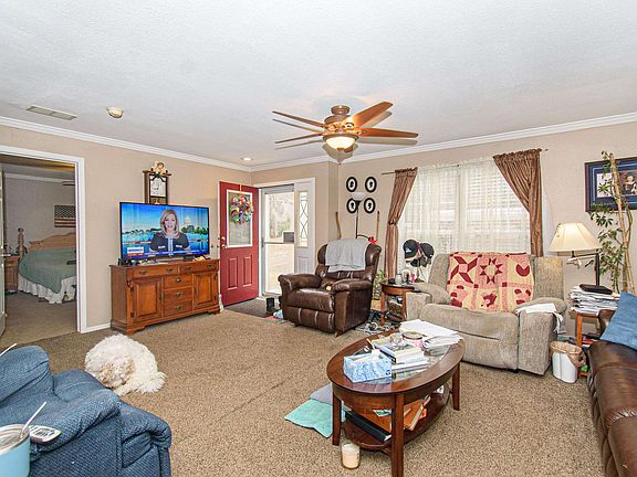 3rd image of 162 Mountain Laurel Way NE