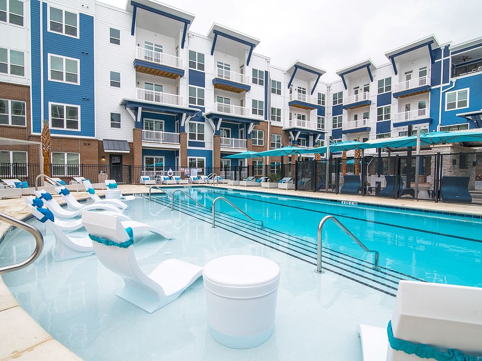 Sparkling Swimming Pool at Hawthorne at Indy West in Wilmington, NC