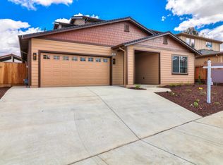 961 Bonnie View Dr, Hollister, CA