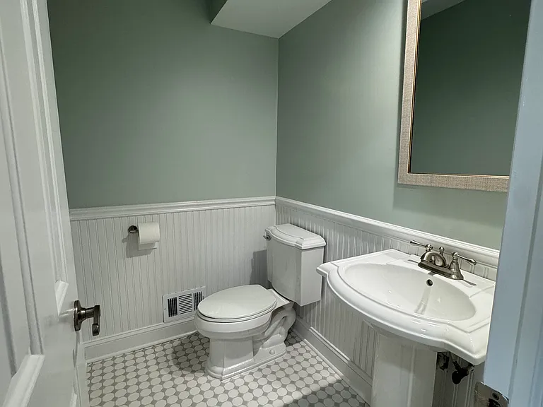 75 Washington St — Photo 14