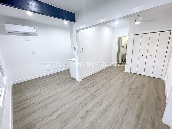 3rd image of 104 S Windomere Ave #102