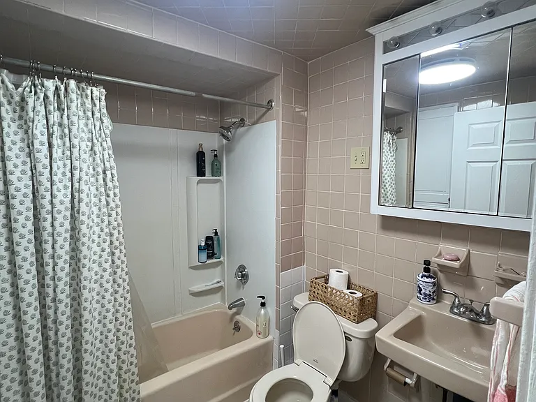 29 Clark St #4 — Photo 17