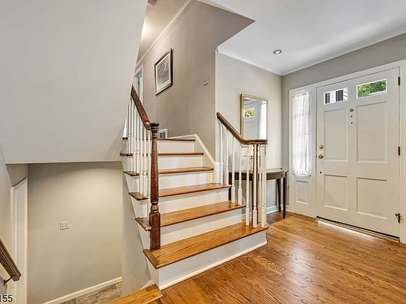 3rd image of 33 Runnymede Rd
