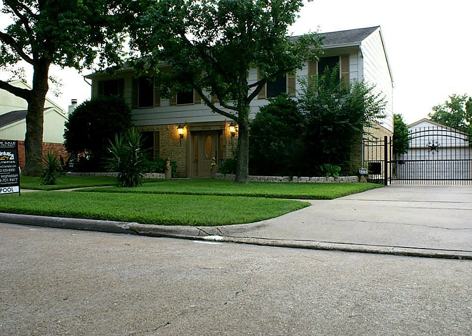 1st image of 8319 Town Creek Dr