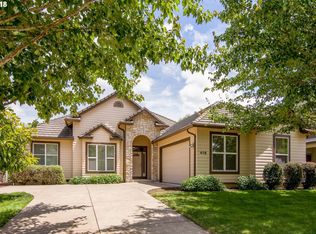 418 Pebble Beach Dr, Creswell, OR 97426