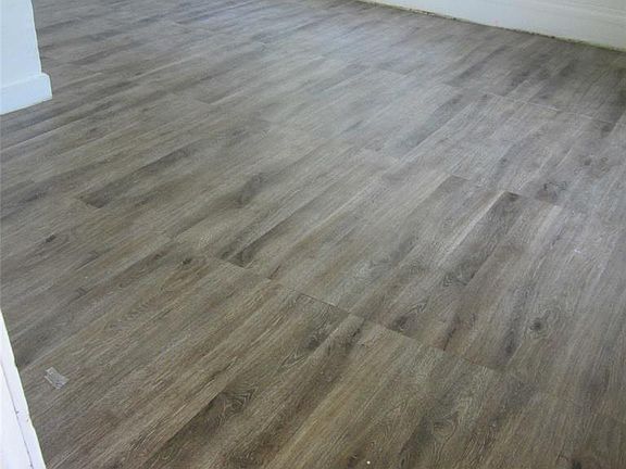 4th image of 426 Poplar St APT A