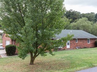 3577 Apple Tree Dr, Harrisonburg, VA 22802