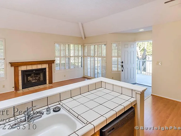 1748 Vista Del Sol — Photo 8
