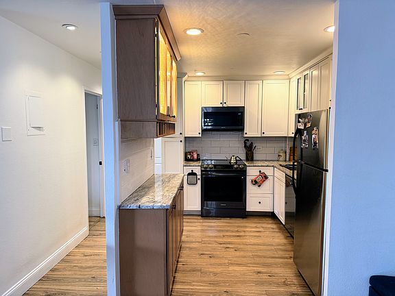 3rd image of 700 N Washington St APT 305