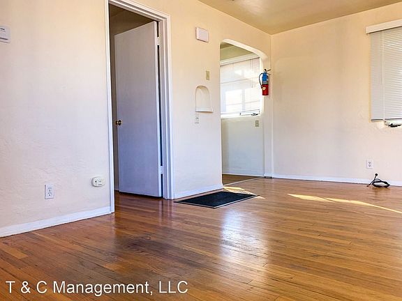 5th image of 4130 Mesa Verde Ave NE #4529408