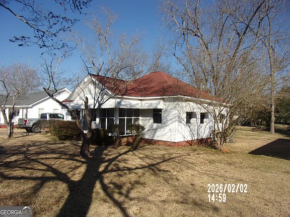 3rd image of 108 R St